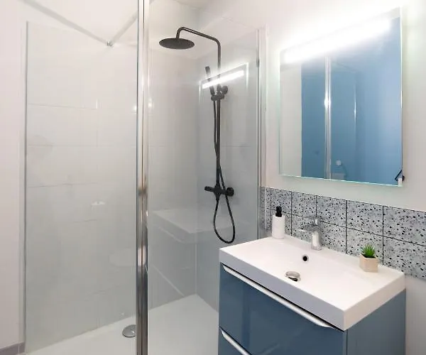 Le Carre Matabiau Hypercentre Gare Netflix * トゥールーズ